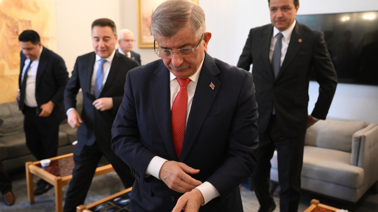 Yeniden Refah'tan Gelecek Partisi'ne "birlikte hareket" çağrısı