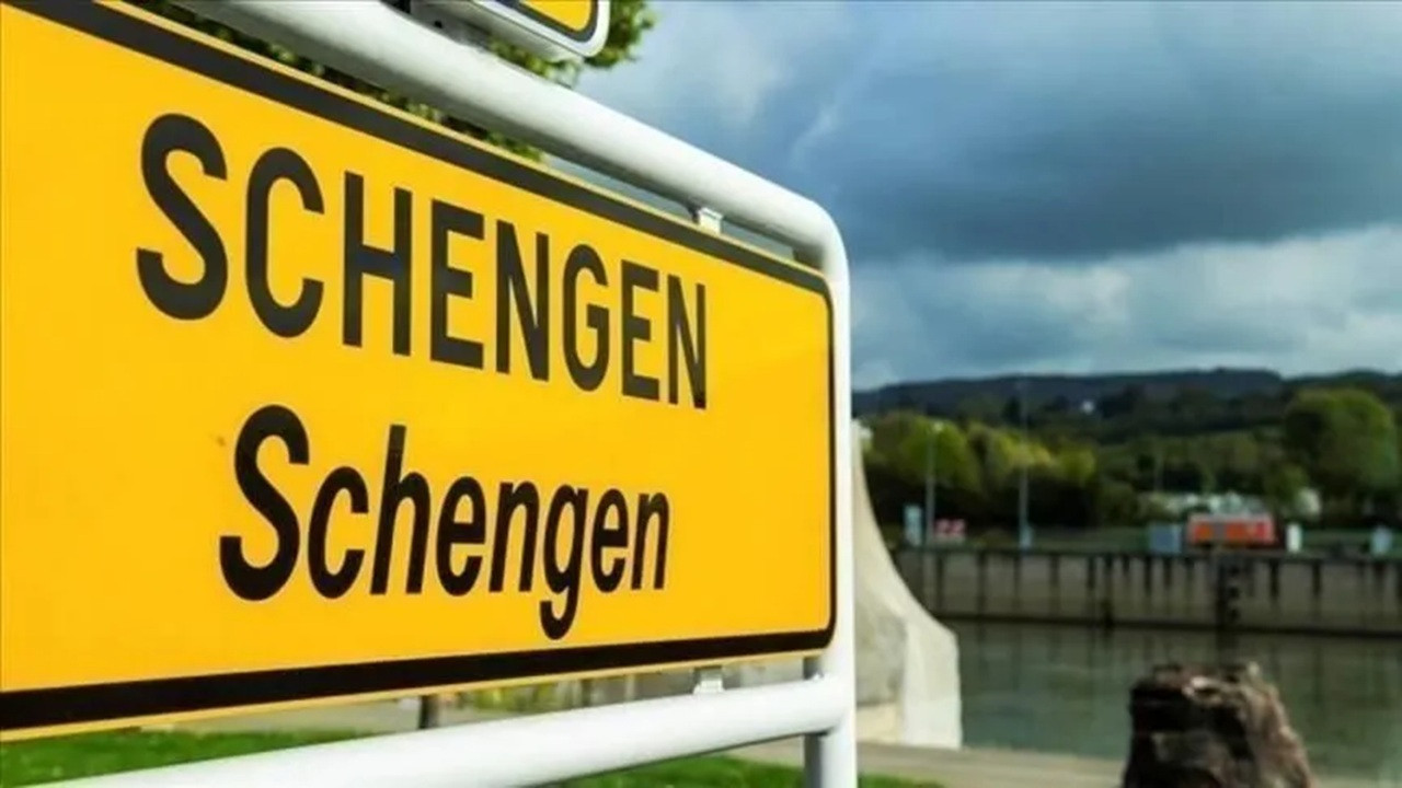 'Schengen Bölgesi İspanya'ya kapatılsın' taleplerine AB'den ret