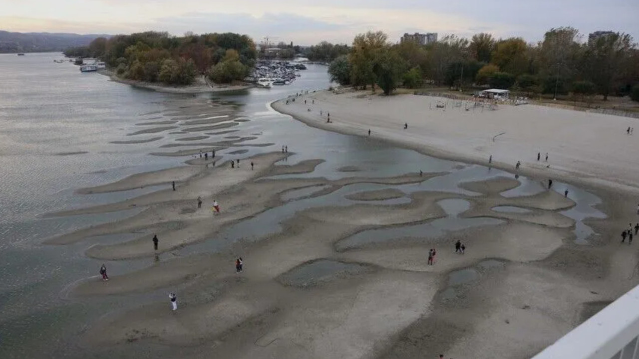 Avrupa kuraklığın pençesinde: Kuraklık sertleştikçe nehirler kurudu, nükleer santraller baskı altında