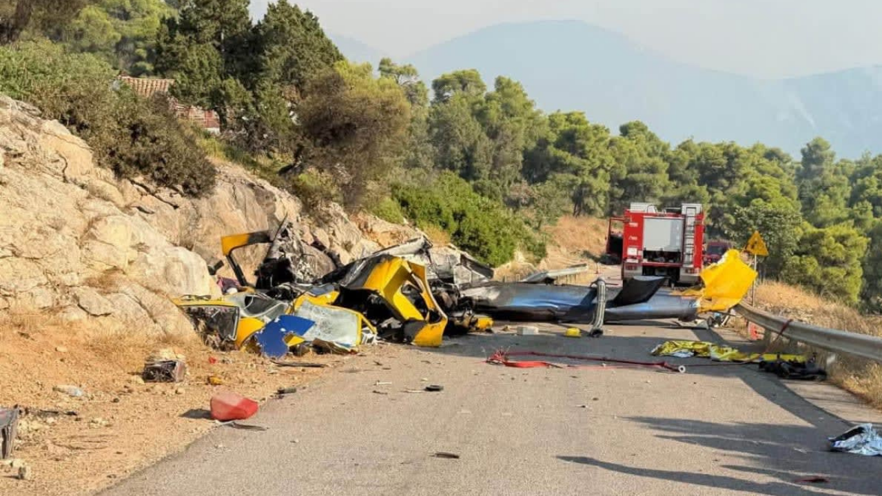 Kaza anına ait görüntüler ortaya çıktı: Yunanistan'da yangın söndürme helikopterleri havada çarpıştı