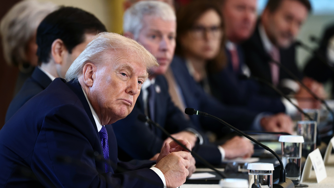 ''Çok para kazandılar, halka geri vermeliler'': Petrol devlerinin yüksek kârı Trump’ı kızdırdı
