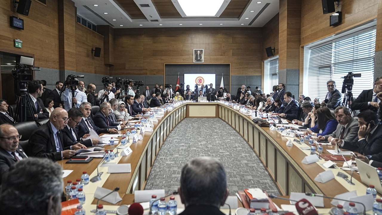 Çerçeve yasa teklifi Adalet Komisyonu'nda kabul edildi