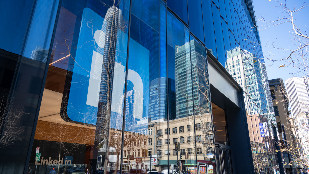 LinkedIn yapay zeka içeriklerine savaş açtı: 'AI çöpü' butonu geliyor