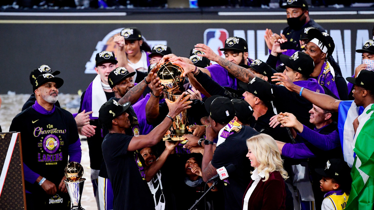 12,5 milyar dolarlık anlaşma: Lakers'ın sürpriz satışının perde arkasında neler var?