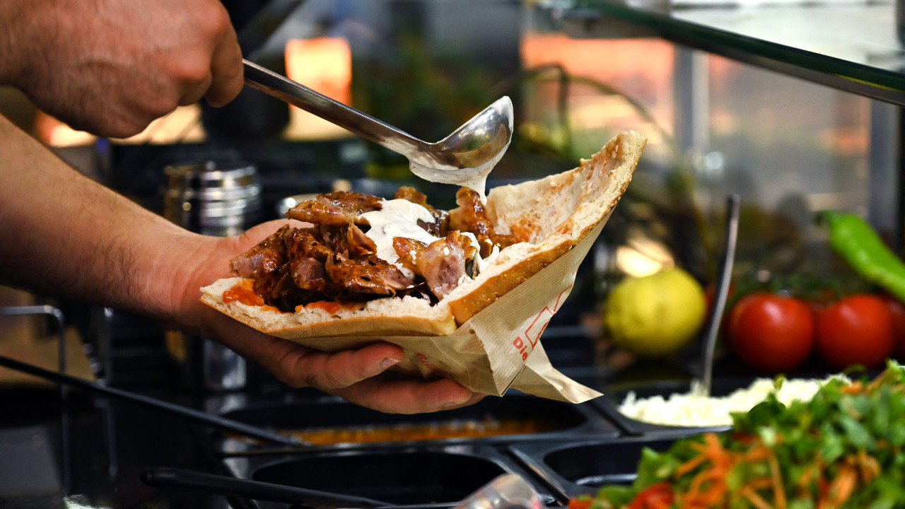 Alman ordusu yeni askerlerini döner yiyenlerden arıyor