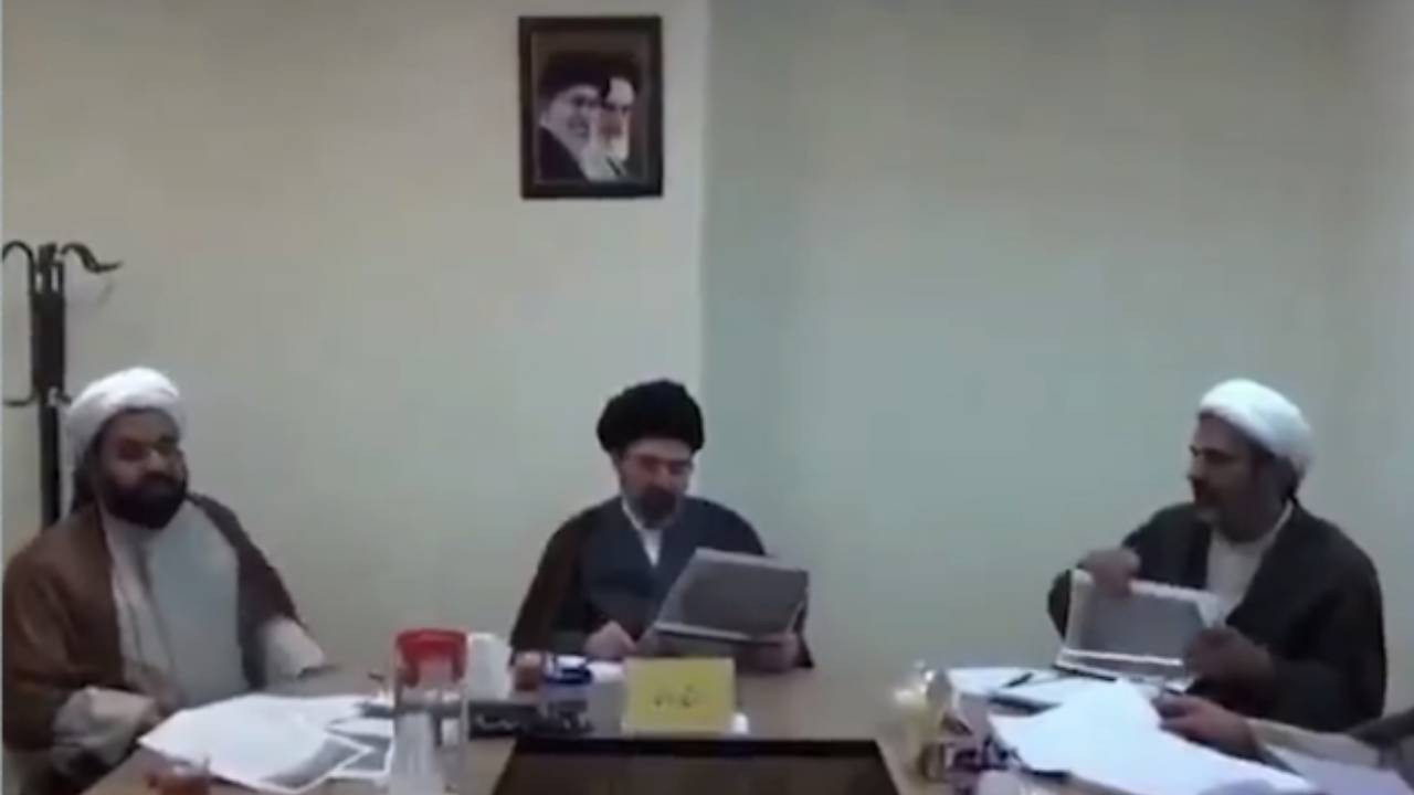 İran yeni dini liderin görüntülerini yayınladı: Mücteba Hamaney stratejik gözetmen olarak görevde