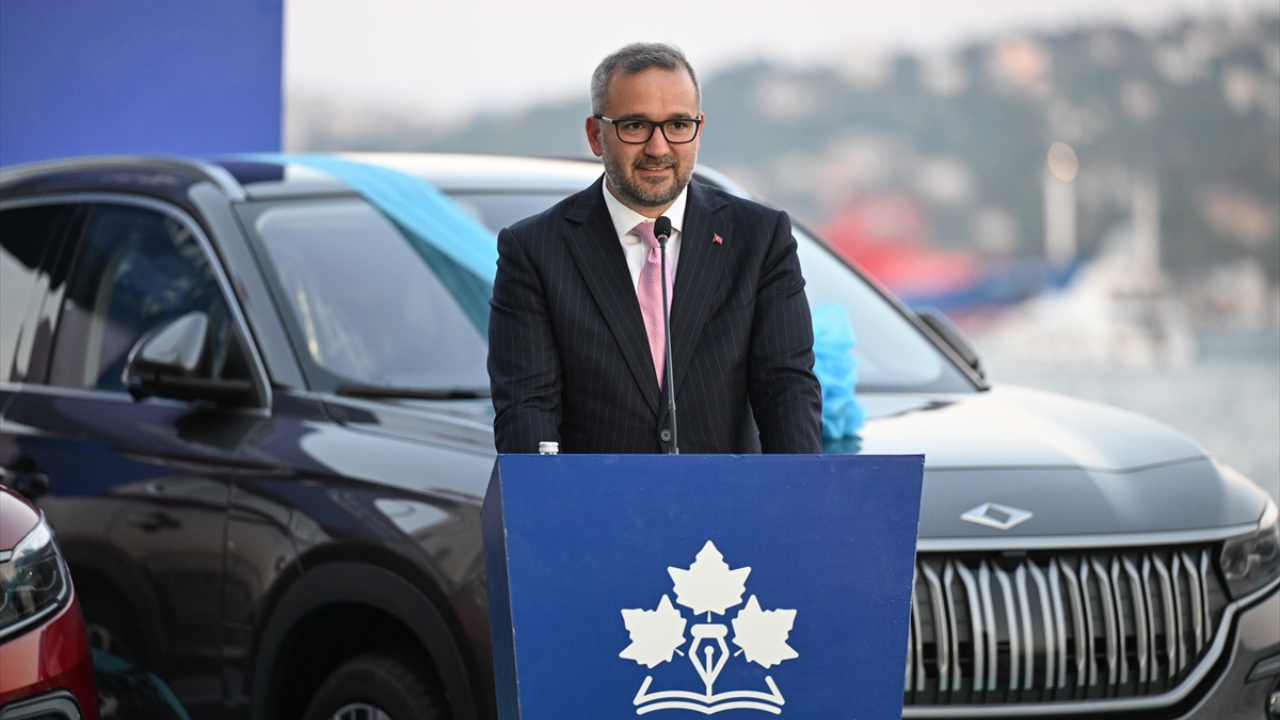 TCMB Başkanı Karahan, öğrencilerle buluştu: "Merakınızı koruyun, soru sorun"