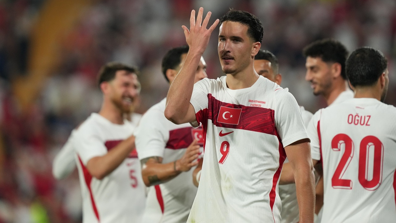 Deniz Gül, Galatasaray için İstanbul'da