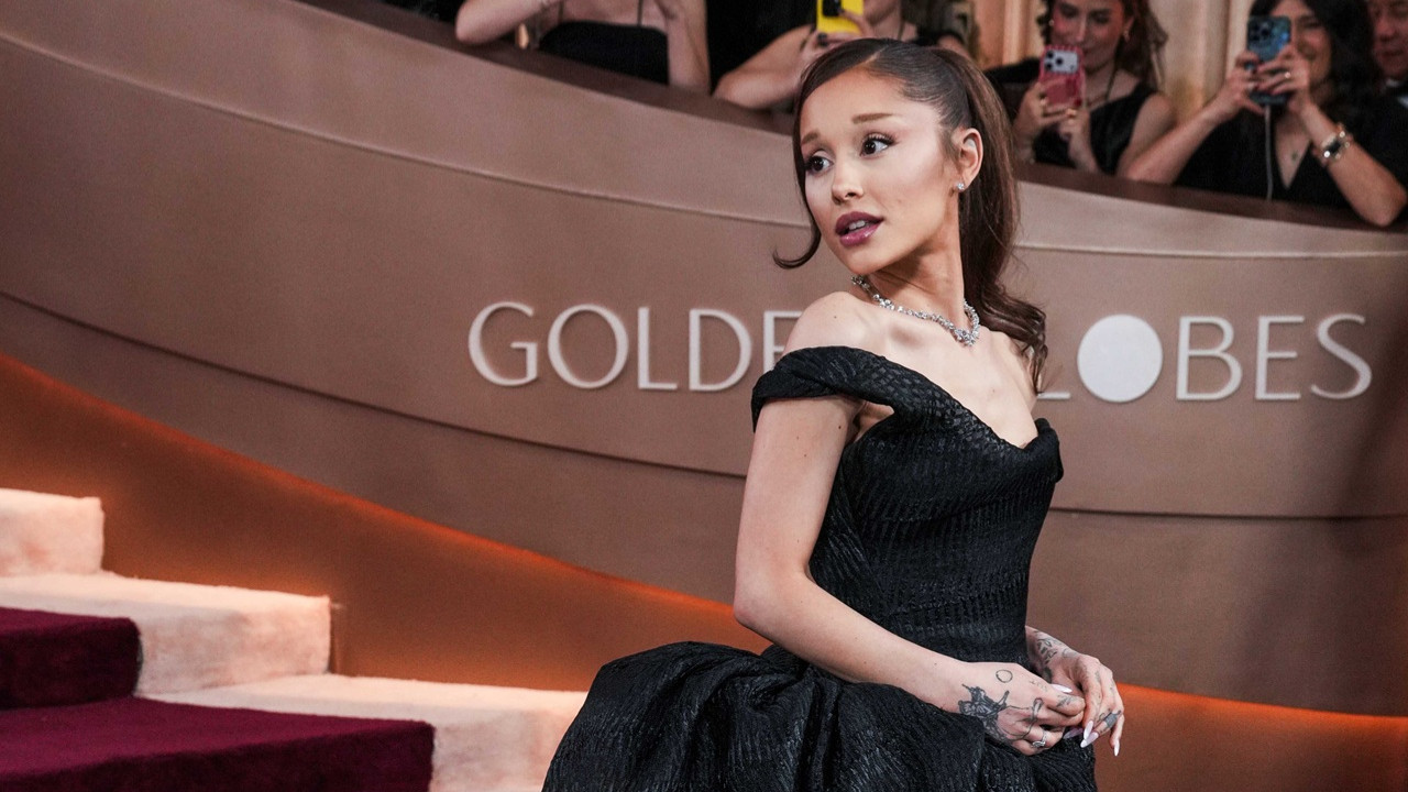 Ariana Grande sahnelere ara verdi