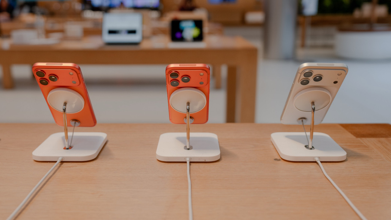 Apple yıllar sonra ilk kez iPhone'u kökten değiştirecek