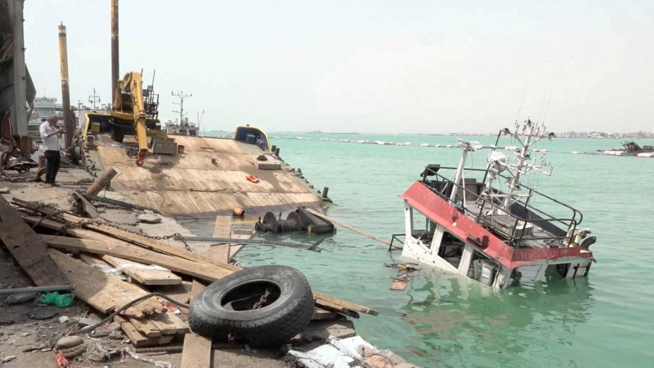 Savaş Yemen'e geri döndü: Husiler kritik limanı ele geçirdi, Babülmendep Boğazı'na bir adım daha yaklaştı
