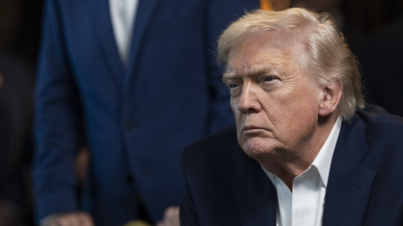 Trump yapay zekayı yeniden adlandırdı: 'Süper zeka'