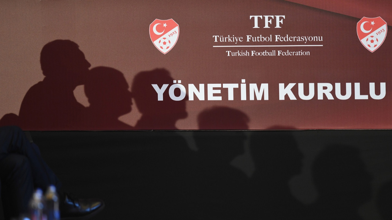 TFF'de olağanüstü toplantı: Yedi isim 'göreve devam' dedi, beş yönetici istifa etti
