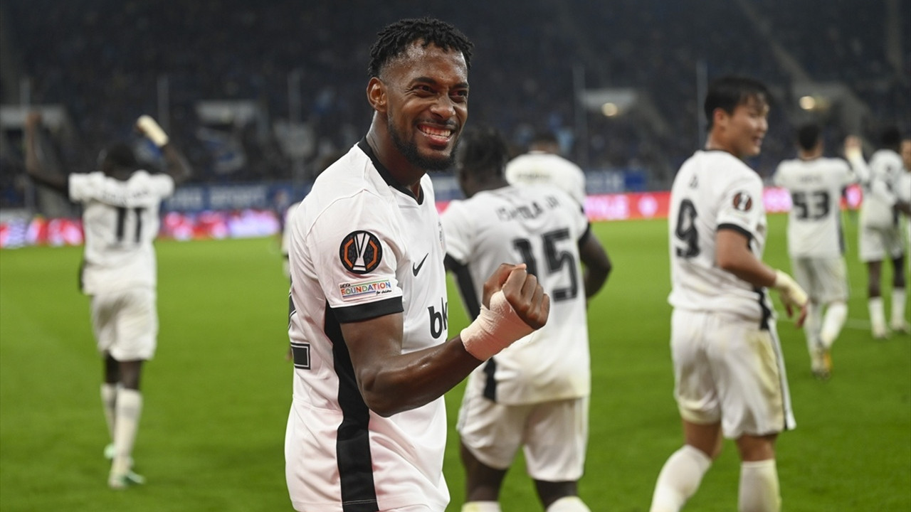 Beşiktaş kendi yolunda ilerliyor