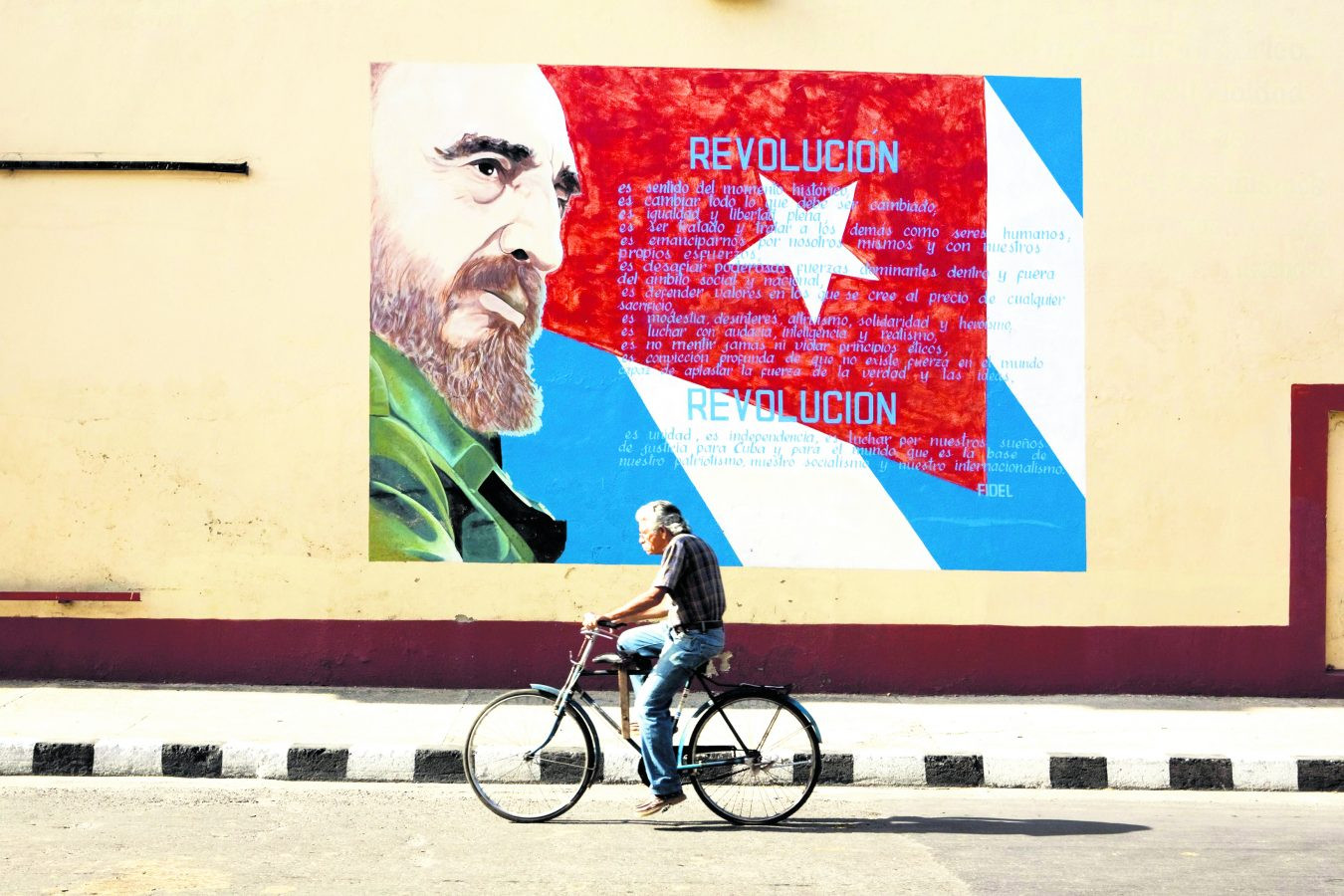 Küba’da yiyecek bitti; iş yok, isyan var