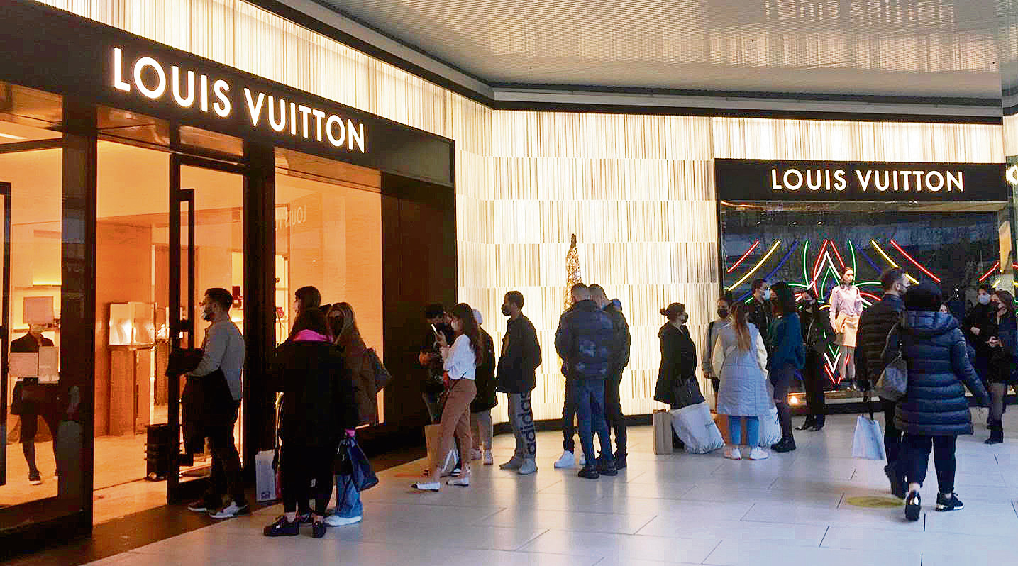 Louis Vuitton store at Zorlu Shopping Center - Picture of Louis